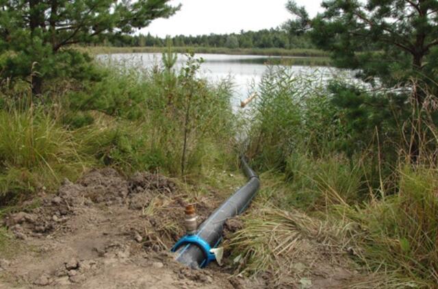 Sodų tvenkinio sausinimo darbai sustabdyti
