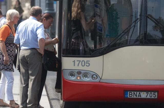 Sostinės valdžia: nauja įlipimo į viešąjį transportą tvarka neša naudą