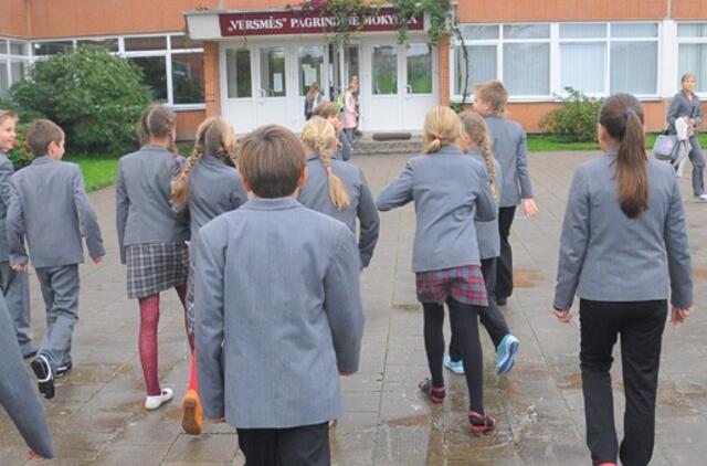 Direktoriai stoja į kovą už teisę vesti pamokas