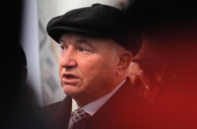 Jurijus Lužkovas trauktis iš Maskvos mero posto savo noru  neketina