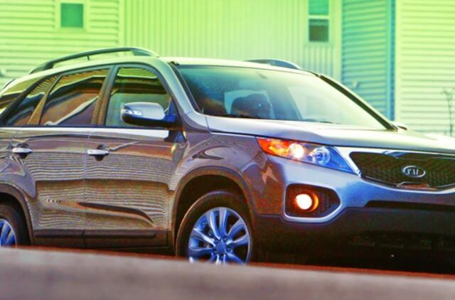 "Kia" dėl gaisro tikimybės atšaukia "Sorento" ir "Soul" modelius