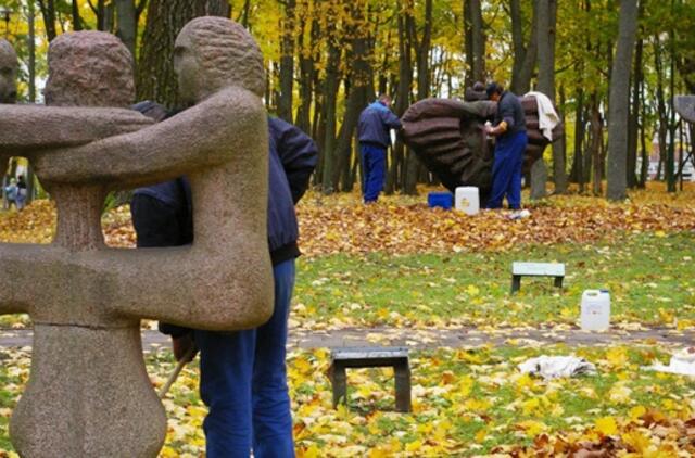 Klaipėdiečiai kviečiami pramogauti Skulptūrų parke