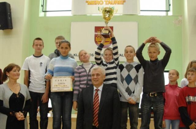 Klaipėdos meras apdovanojo sportiškiausius moksleivius