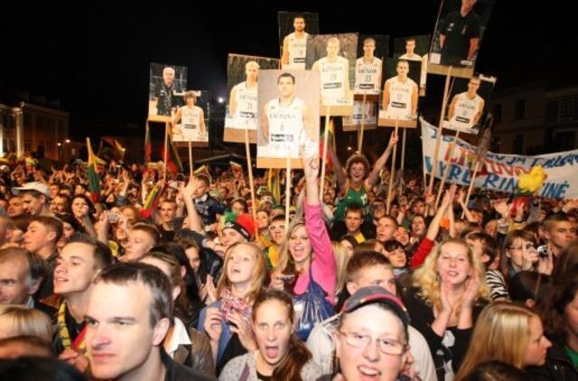 Lietuva pasitiko savo didvyrius