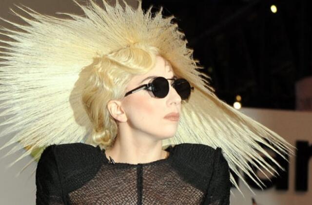 MTV muzikos apdovanojimuose triumfavo Lady Gaga