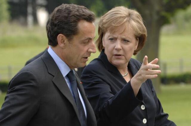 Nikolia Sarkozi ir Angela Merkel išsiaiškino nesusipratimą dėl romų