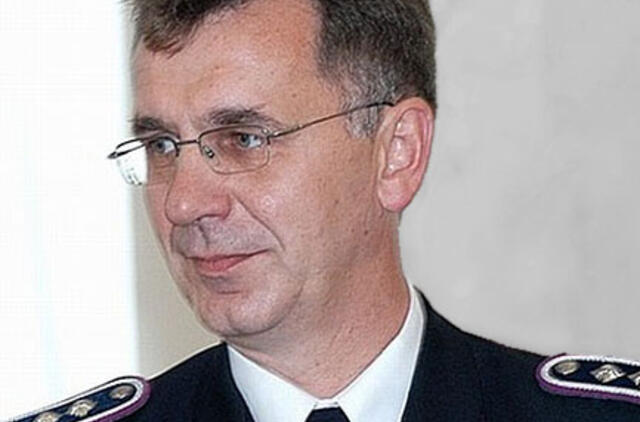 Prokurorai atliko eksperimentą dėl Vytauto Pociūno iškritimo per langą galimybės