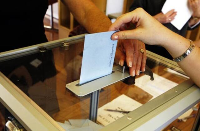 Šansų patekti į Seimą rugpjūtį turėjo šešios partijos