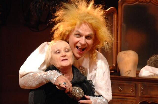 Teatre - žydiškas anekdotas su itališku koloritu