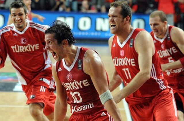 Turkija 2010: šeimininkai po dramatiškos kovos išplėšė pergalę prieš serbus