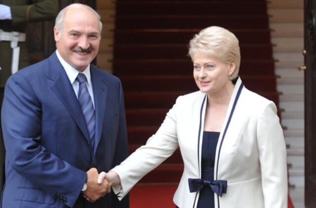 Aleksandras Lukašenka pagyrė Dalią Grybauskaitę už žodžio laikymąsi