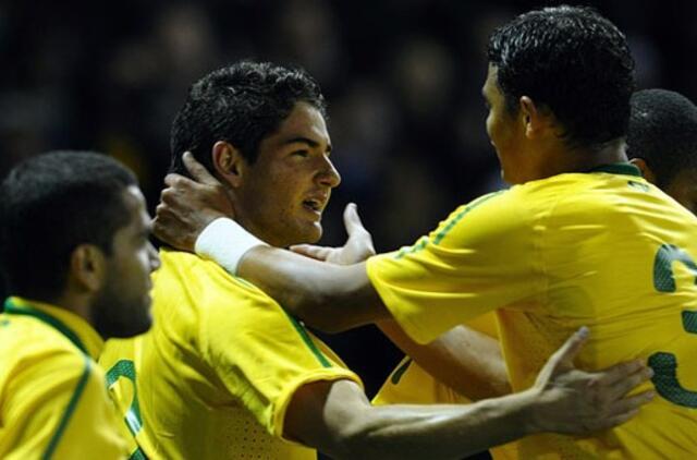 Brazilijos futbolininkai nugalėjo ukrainiečius