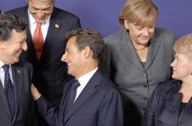 ES vadovai smarkiai griežtina finansų drausmę