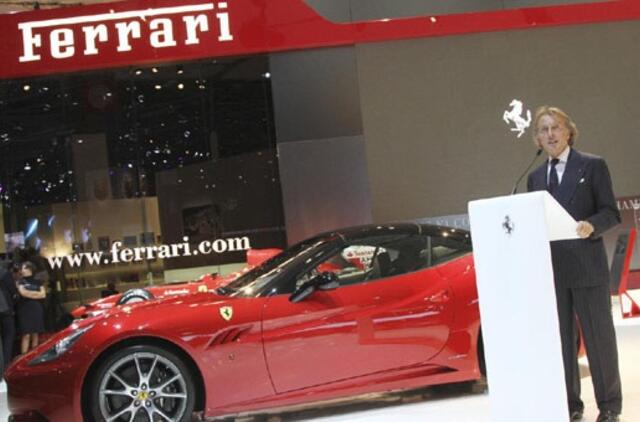 "Fiat" patvirtino svarstanti planus parduoti dalį "Ferrari" akcijų