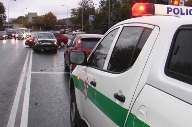 Girtuoklis avariją sukėlė ties policijos buveine