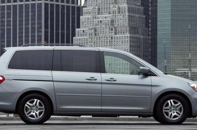 Iš amerikiečių "Honda" ir "Acura" modelių bėga stabdžių skystis