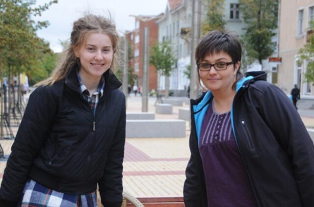 "Jaunimo linijos" savanoriai telefonu neapsiriboja