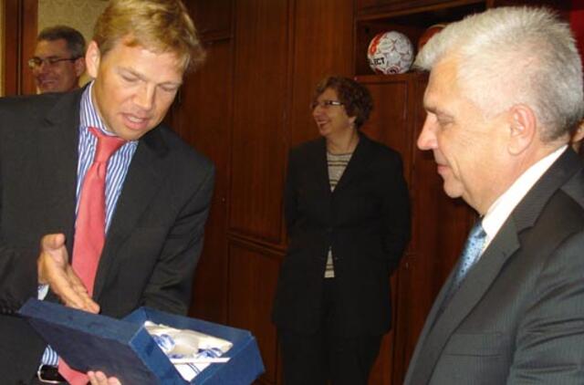 Klaipėdos merui - olandiškas porcelianas