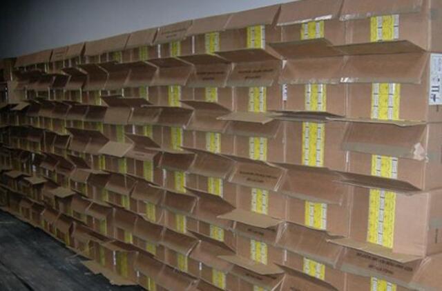 Kontrabandą vežė kartu su šokoladu