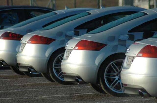 Lietuvoje perkama daugiau naujų automobilių