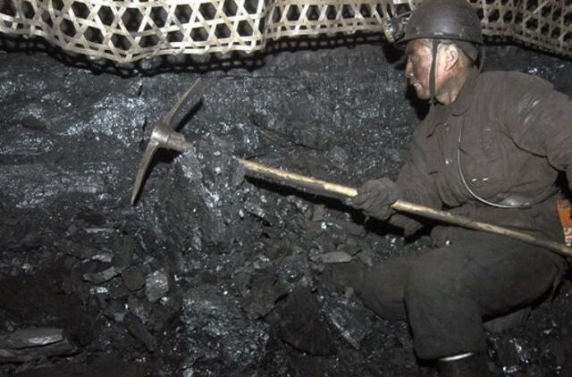 Nelaimė Kinijos kasykloje: per sprogimą  žuvo 20, po žeme įkalinta 30 angliakasių