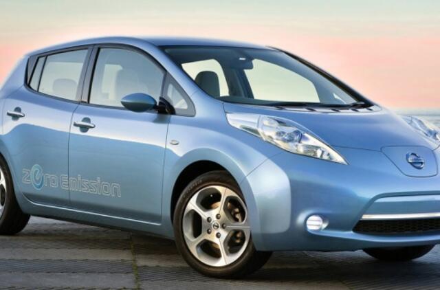 "Nissan Leaf": perki elektromobilį, gauni ir kitą mašiną... ilgesnėms kelionėms