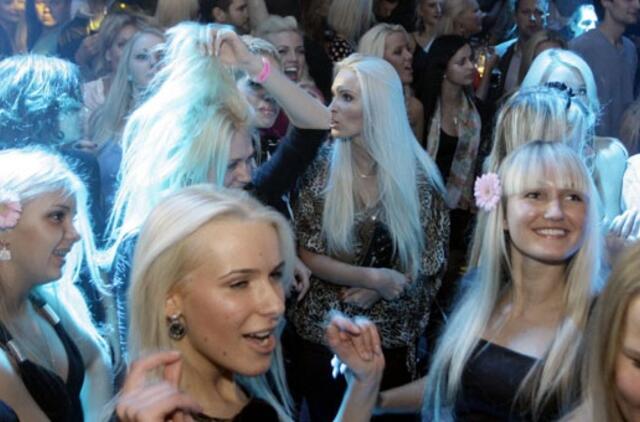 "Olialia": į vieną vietą susitelkusios blondinės bandė pasiekti pasaulio rekordą