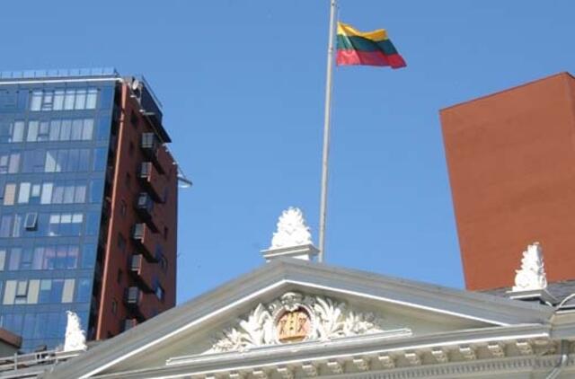 Po apskričių reformos darbuotojų valstybės sektoriuje sumažėjo beveik 5,5 tūkst.