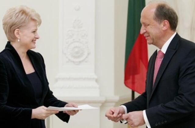 Prezidentė - į Kiniją, premjeras - į Ispaniją