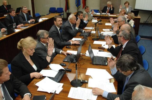 Siūloma sustiprinti savivaldybės tarybos narių atsakomybę prieš rinkėjus
