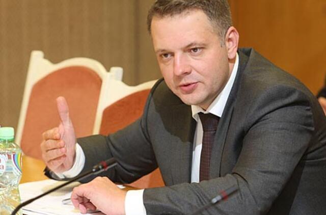 Susisiekimo ministerija neigia remianti Rusijos televizijos kanalą