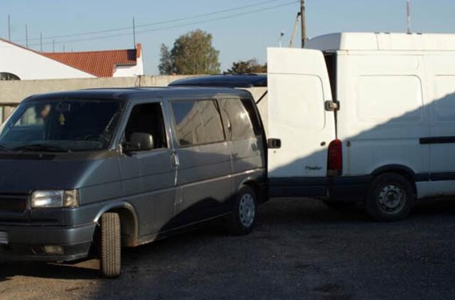 Tauragėje - cigarečių kontrabanda ir degtinės falsifikatų fabrikėlis