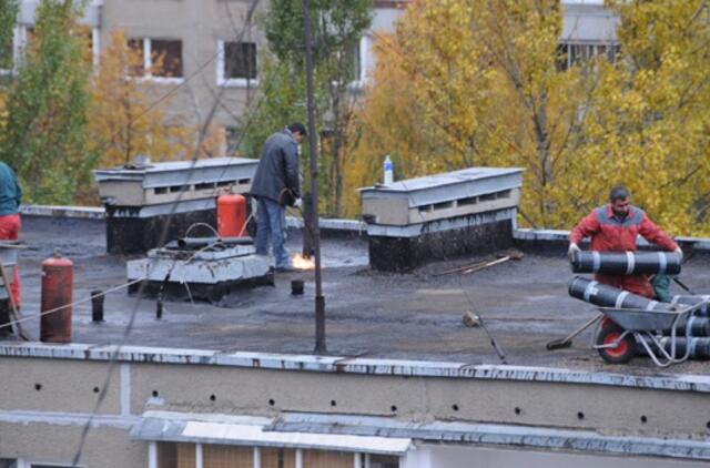 Valstybės kontrolė: daugiabučių namų atnaujinimo programos laiku įgyvendinti nepavyks