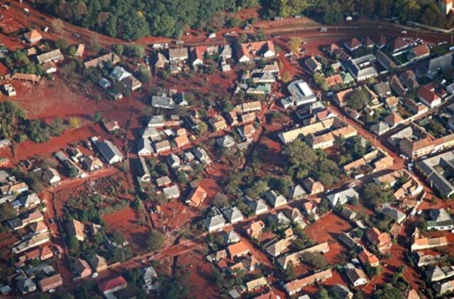 Vengrija: nuodingųjų medžiagų išsiliejimo aukų skaičius padidėjo iki 6 žmonių