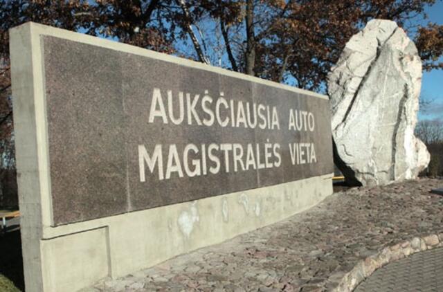 263 žvakutės - beprasmėms šių metų žūtims šalies keliuose