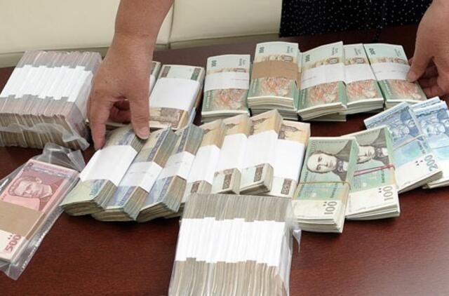 Banko darbuotojai pasisavino ir išsvaistė milijoną