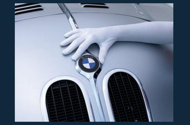 BMW leis prie savo mašinų prisiliesti rankomis