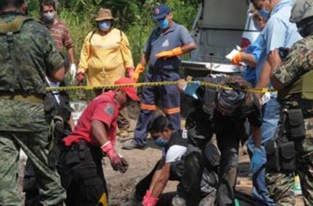Dar vienoje masinėje kapavietėje Meksikoje rasta 18 lavonų