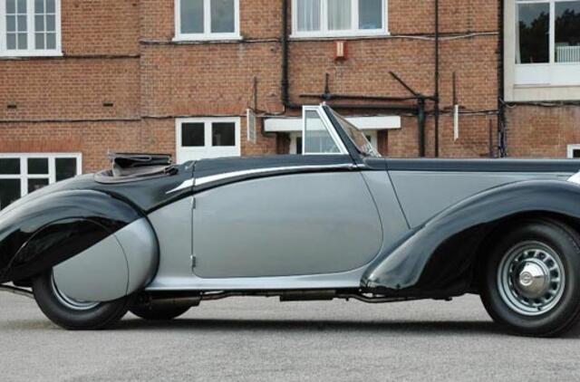 Gal norite Winstono Churchillio kabrioleto "Daimler DB18 Drophead Coupe"?