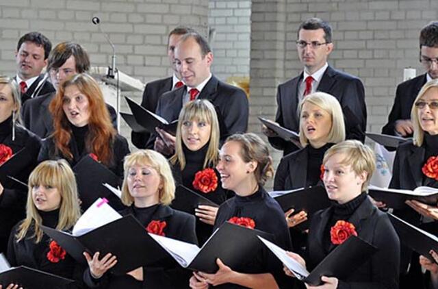 "Lenkiškos dainos sparnais"