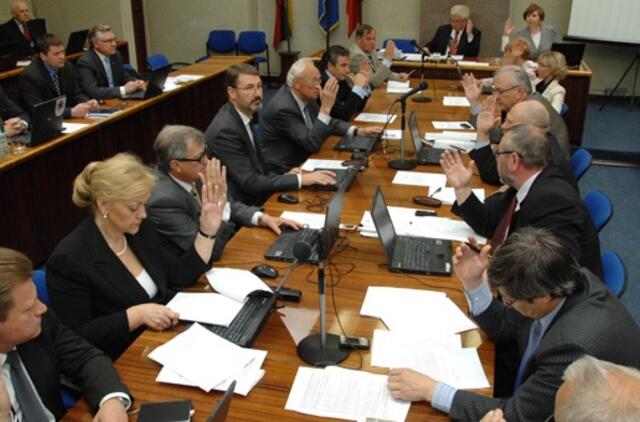 Prieš savivaldos rinkimus "darbiečiai" siūlo naikinti politinių perbėgėlių mandatus