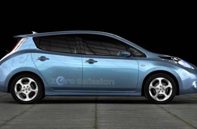 Pusiau oficialu: Europos 2011 metų automobiliu išrinktas elektromobilis "Nissan Leaf"