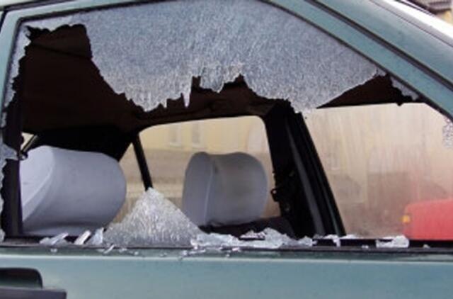 Šilutės pareigūnai sulaikė iš automobilių daiktus vogusį vyrą