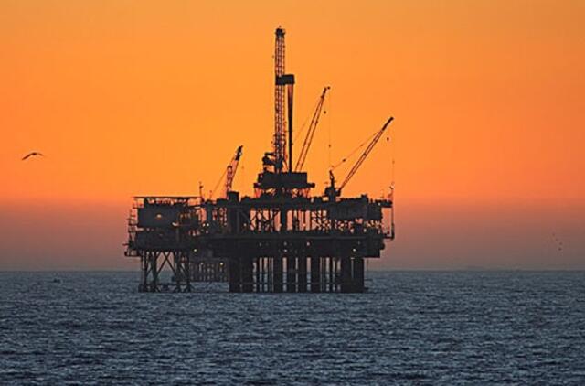 Trečiadienį naftos kaina svyruoja ties žemiausia riba