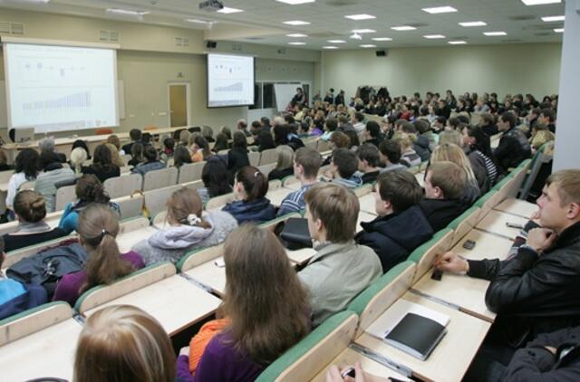 Už lengvatas visiems studentams pasisako ir universitetų, ir kolegijų vadovai