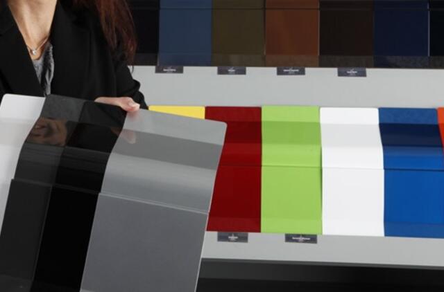 Automobilių spalvos: europiečiai renkasi juodą, amerikiečiai - baltą