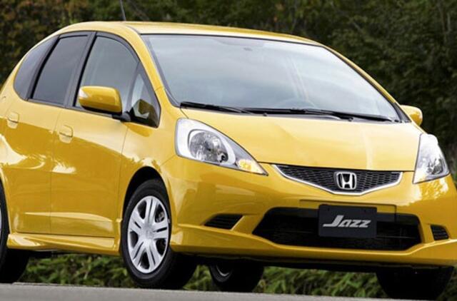 "Honda" visame pasaulyje atšauks apie 1,35 mln. "Fit/Jazz" modelių