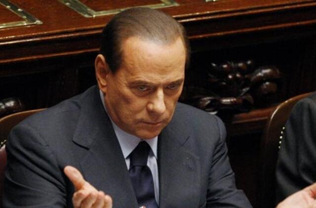 Italų parlamentas balsuos dėl pasitikėjimo Silvio Berlusconiu