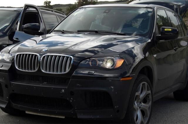 Naujutėlaitis BMW sukėlė įtarimų