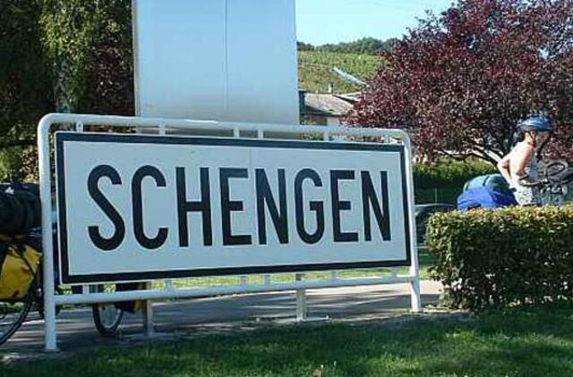 Prancūzija ir Vokietija blokuos Rumunijos bei Bulgarijos prisijungimą prie Šengeno erdvės